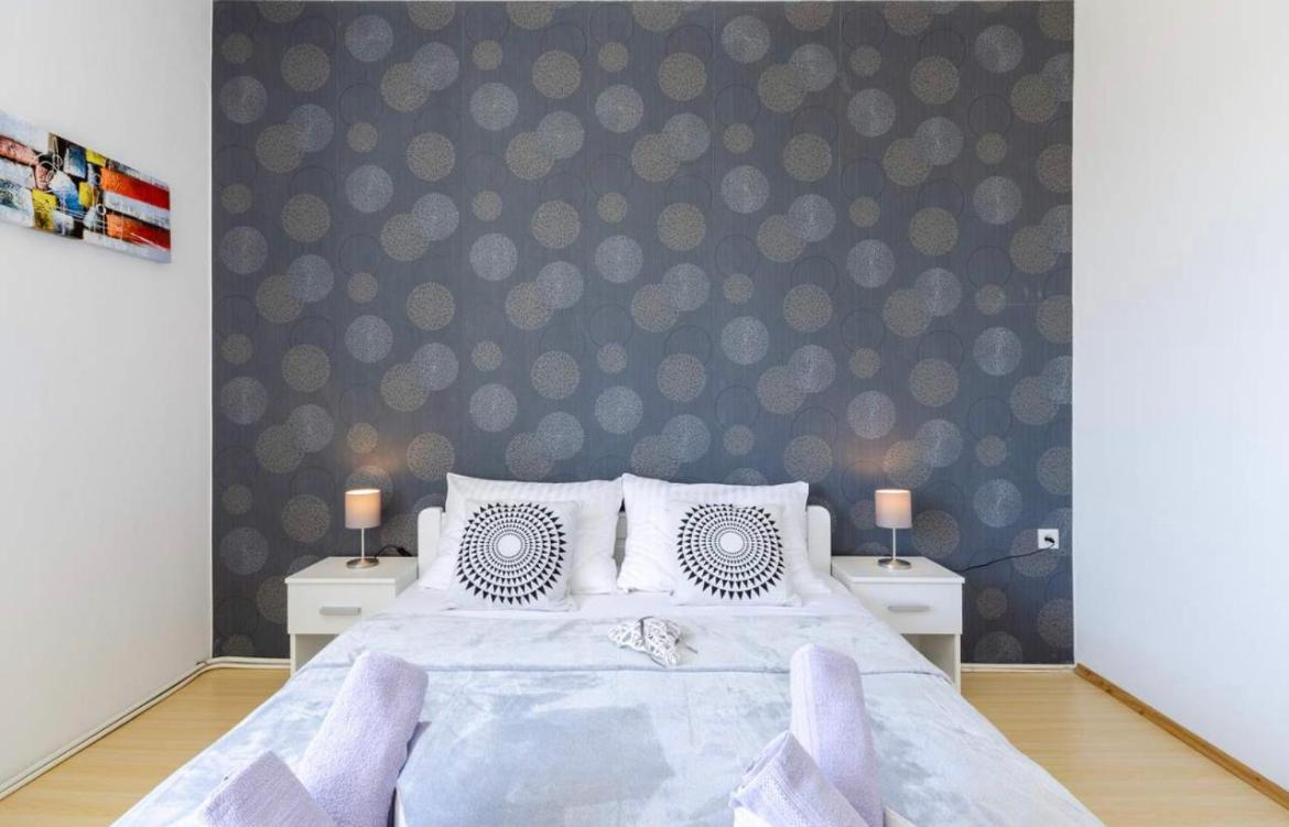 Apartments Tatjana ツリクヴェニツァ エクステリア 写真
