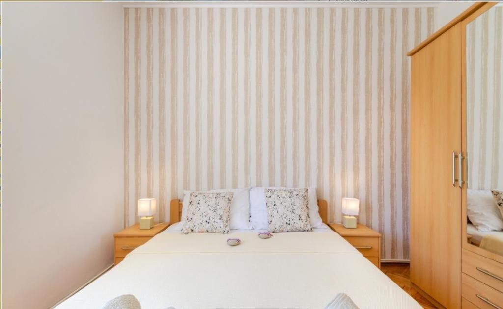 Apartments Tatjana ツリクヴェニツァ エクステリア 写真