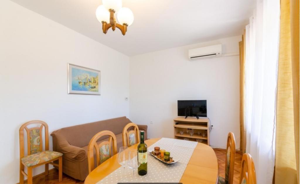 Apartments Tatjana ツリクヴェニツァ エクステリア 写真